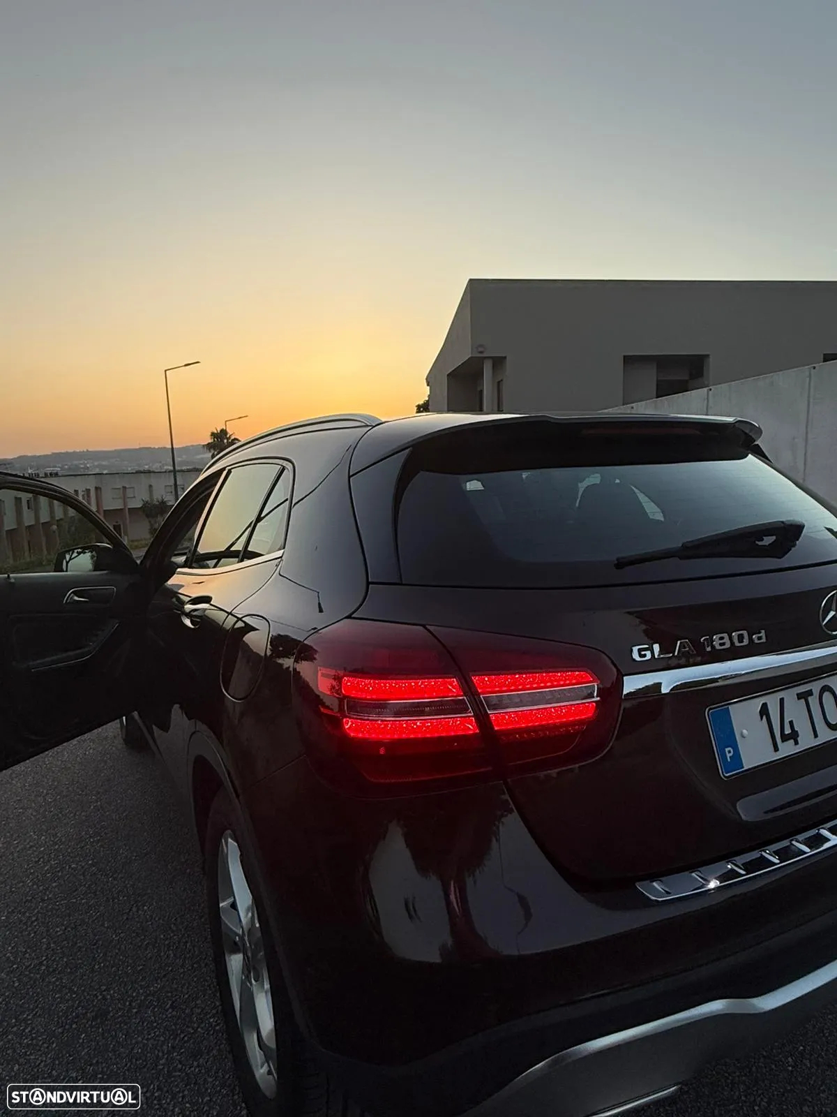 Mercedes-Benz GLA 180 d Aut. - 13