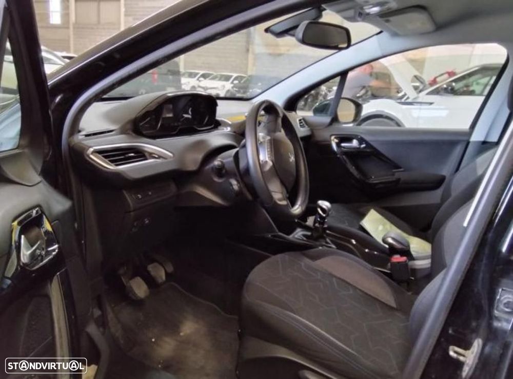 Peugeot 2008 - 3