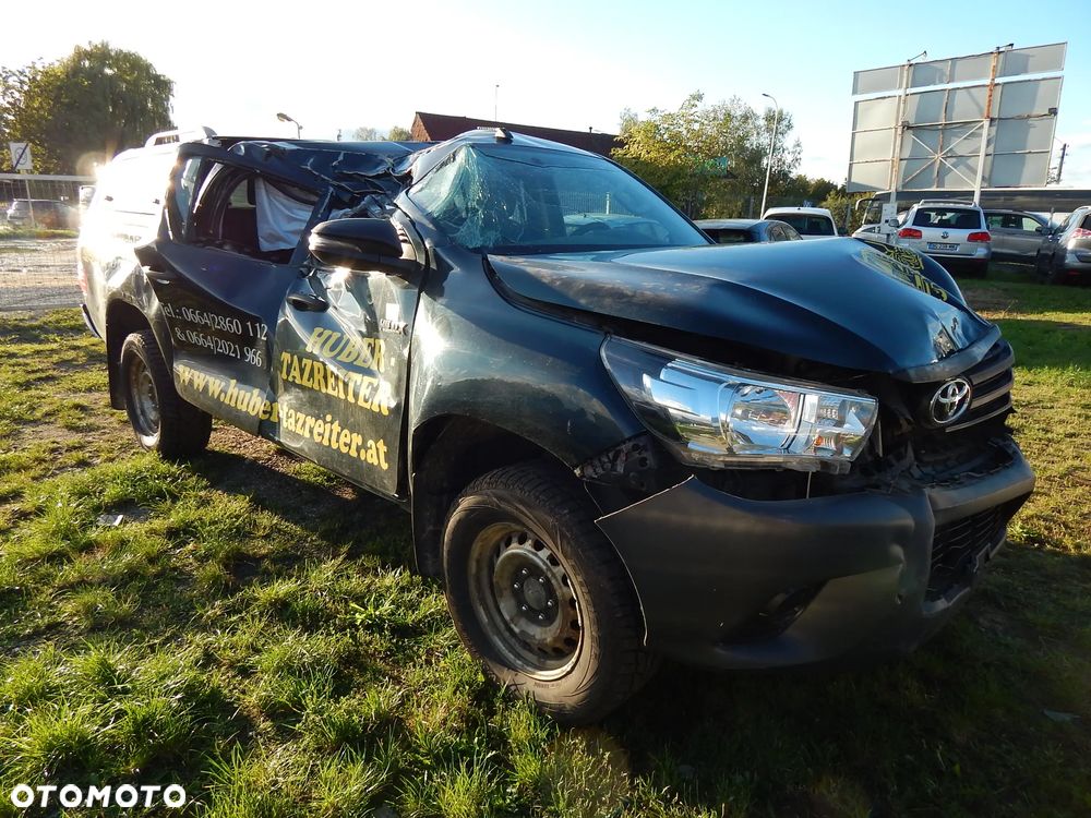 Toyota Hilux - 5