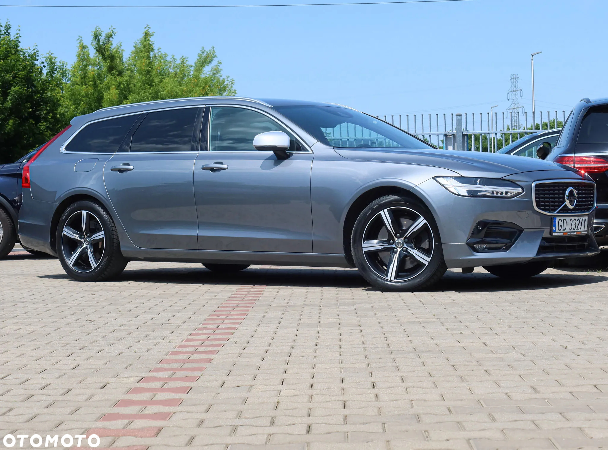Volvo V90 D5 AWD R-Design - 38