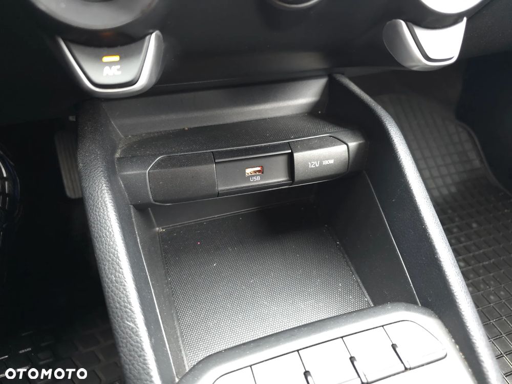 Kia Stonic 1.2 L Business Line - 28