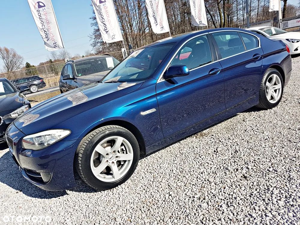 BMW Seria 5 528i - 30