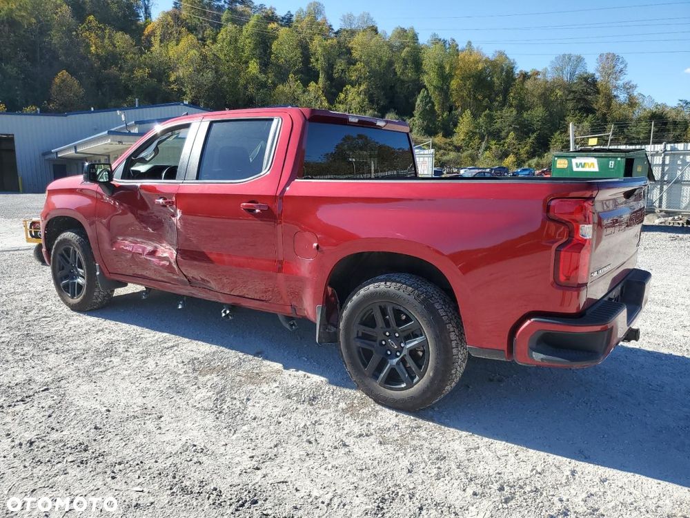 Chevrolet Silverado - 3