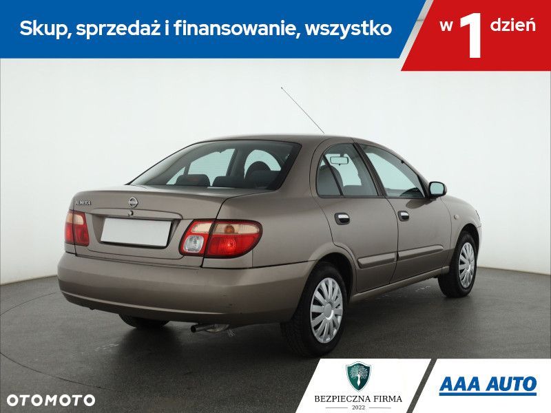 Nissan Almera - 7