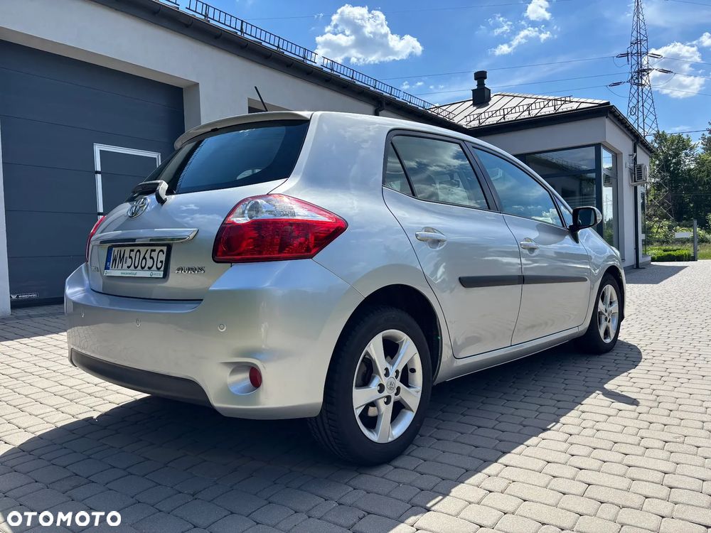 Toyota Auris 2.0 D-4D Sol - 6