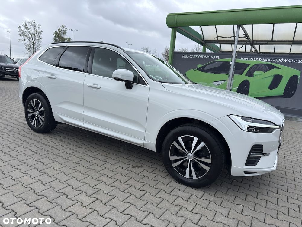 Volvo XC 60 B4 D AWD Geartronic Momentum Pro - 38