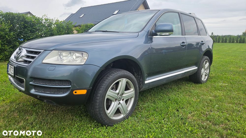 Volkswagen Touareg - 1