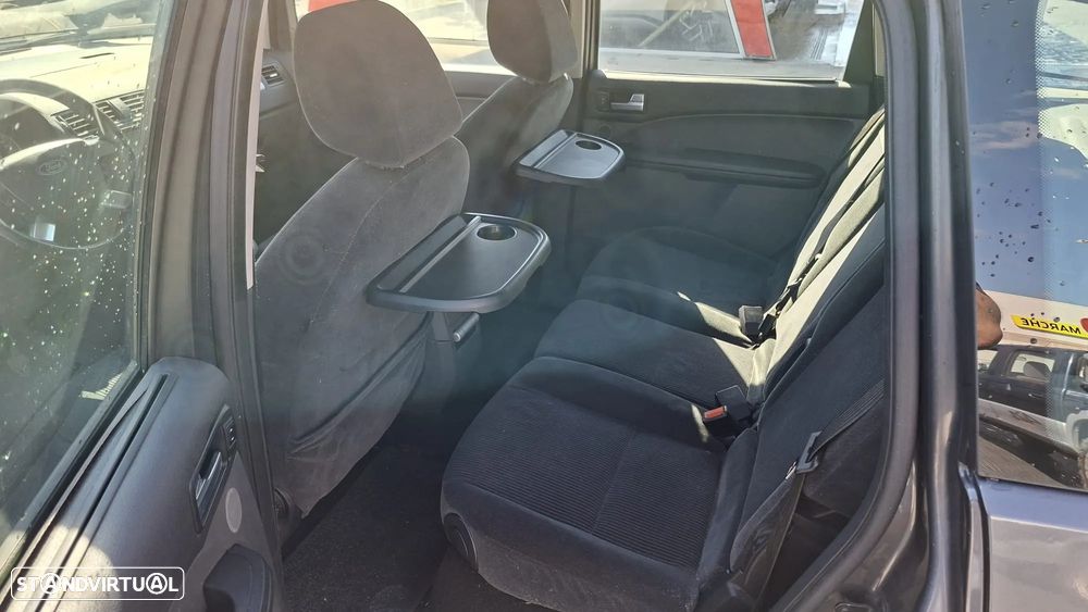 Ford Focus C-Max 1.6 TDCi Ghia - 11