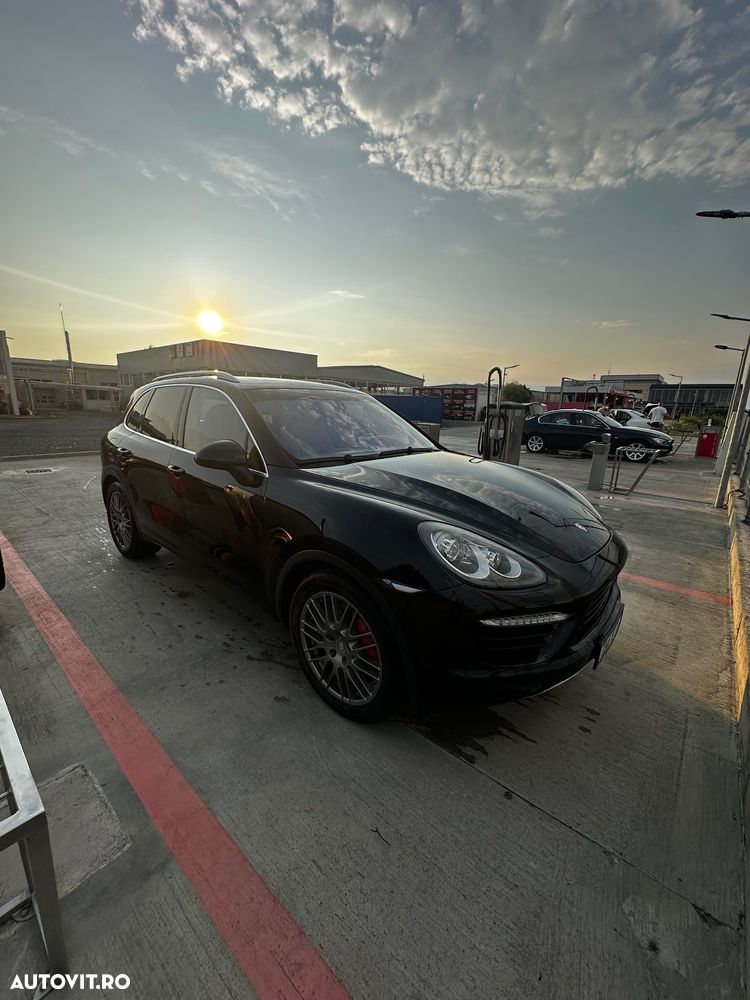 Porsche Cayenne Turbo V8 4.8L Aut. - 15