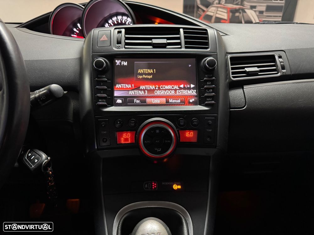 Toyota Verso 1.6 D-4D Exclusive - 9