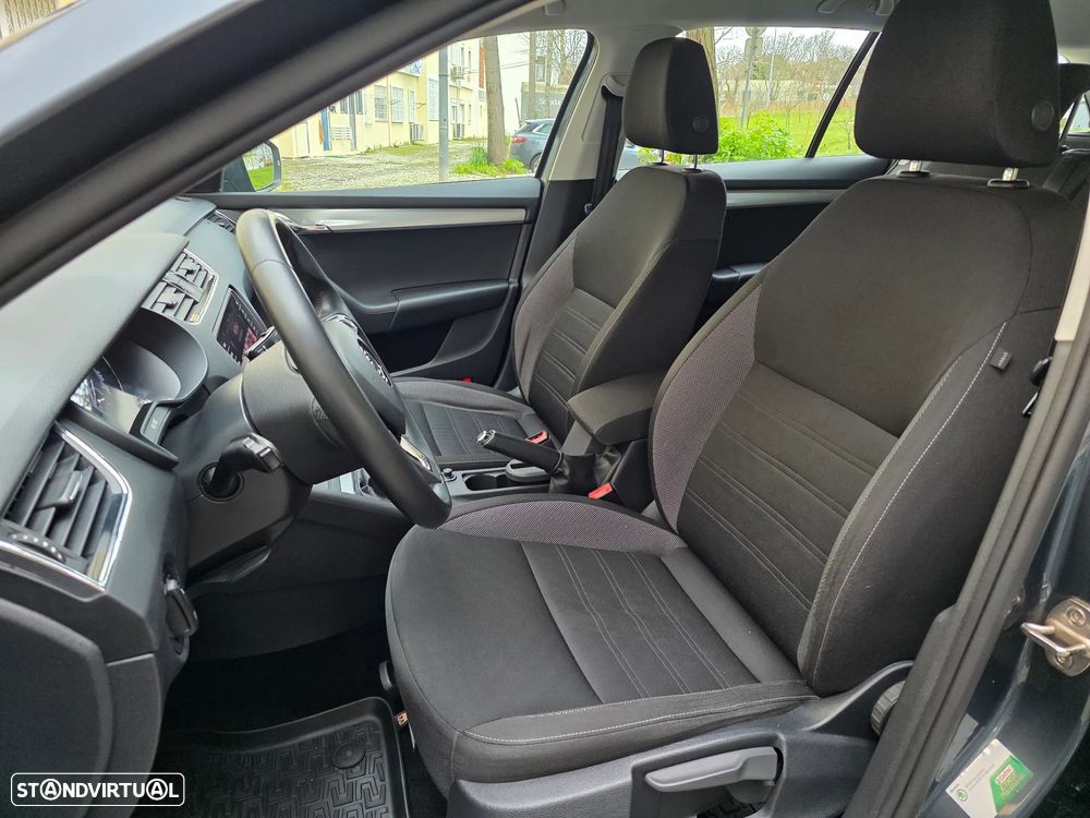 Skoda Octavia Break 1.6 TDi Ambition - 21