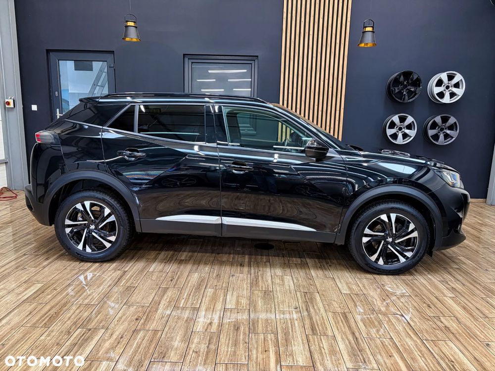 Peugeot 2008 - 6