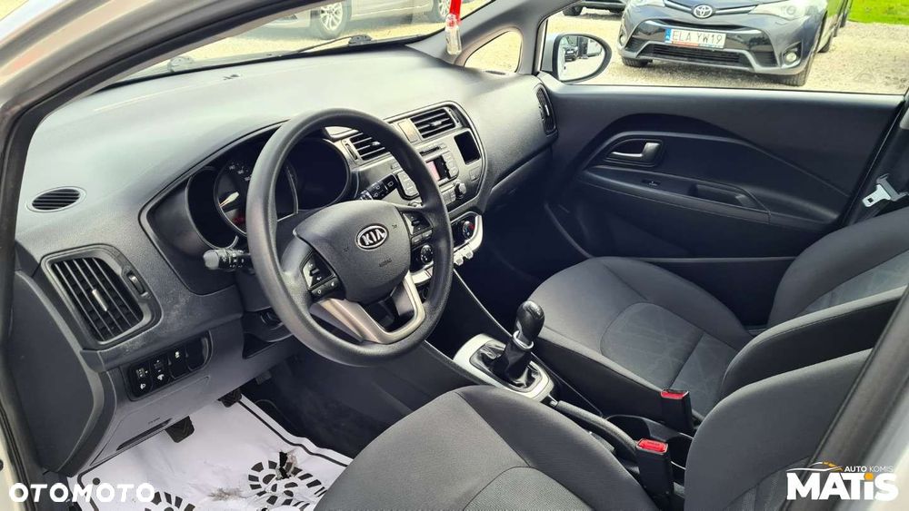 Kia Rio - 5
