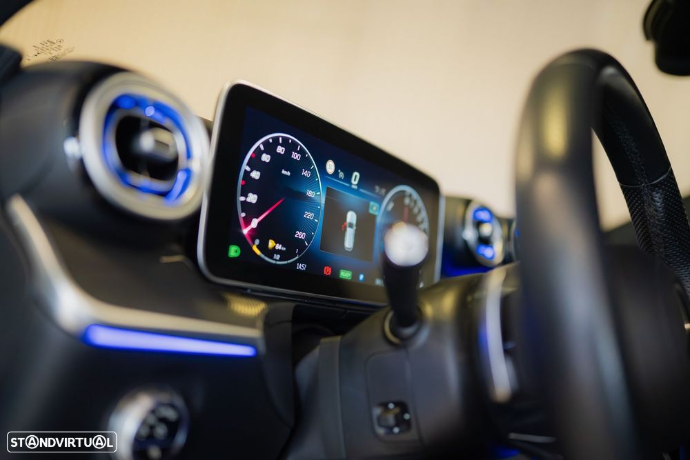 Mercedes-Benz C 300 e AMG Line - 25