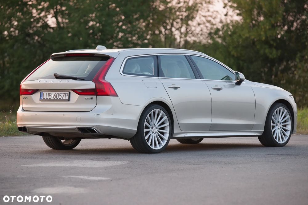 Volvo V90 D5 AWD Momentum - 3