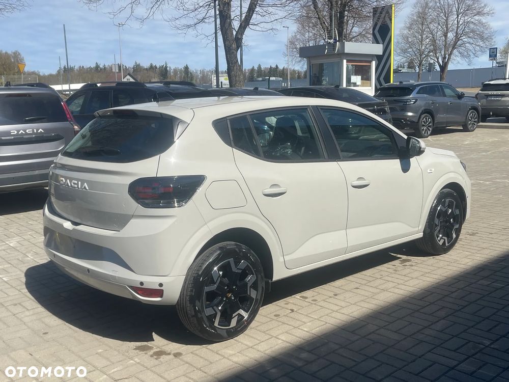 Dacia Sandero - 4