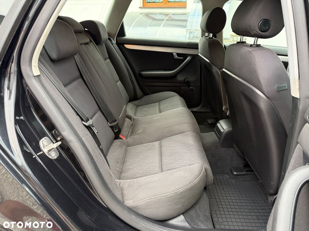 Audi A4 Avant 2.0 TDI - 23