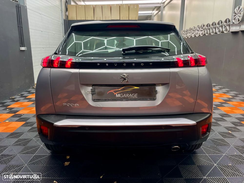 Peugeot 2008 1.5 BlueHDi Active Pack EAT8 - 13