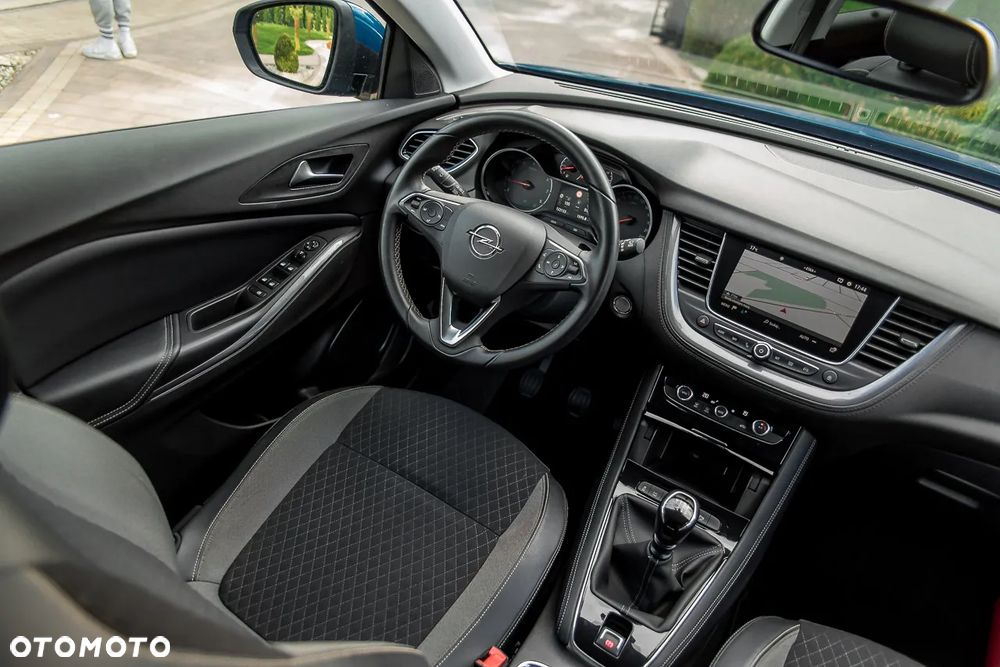 Opel Grandland X 1.2 Start/Stop Business Elegance - 28