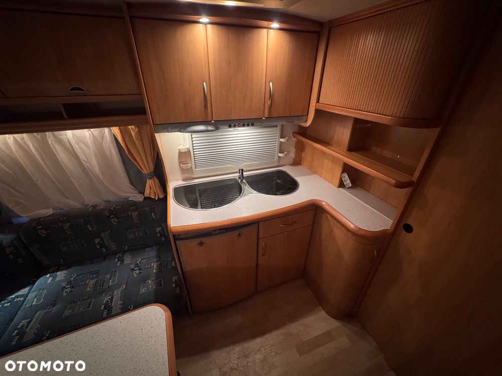 Hobby Przyczepa kempingowa hobby 460 UFE z przedsionkiem - 8