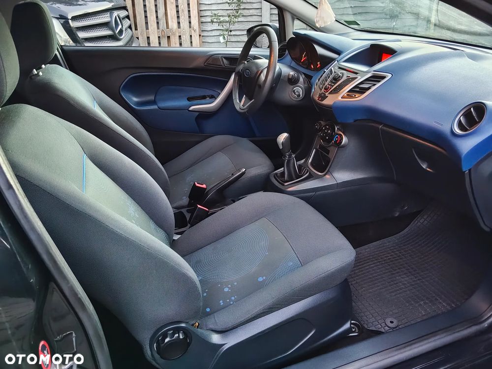 Ford Fiesta - 8