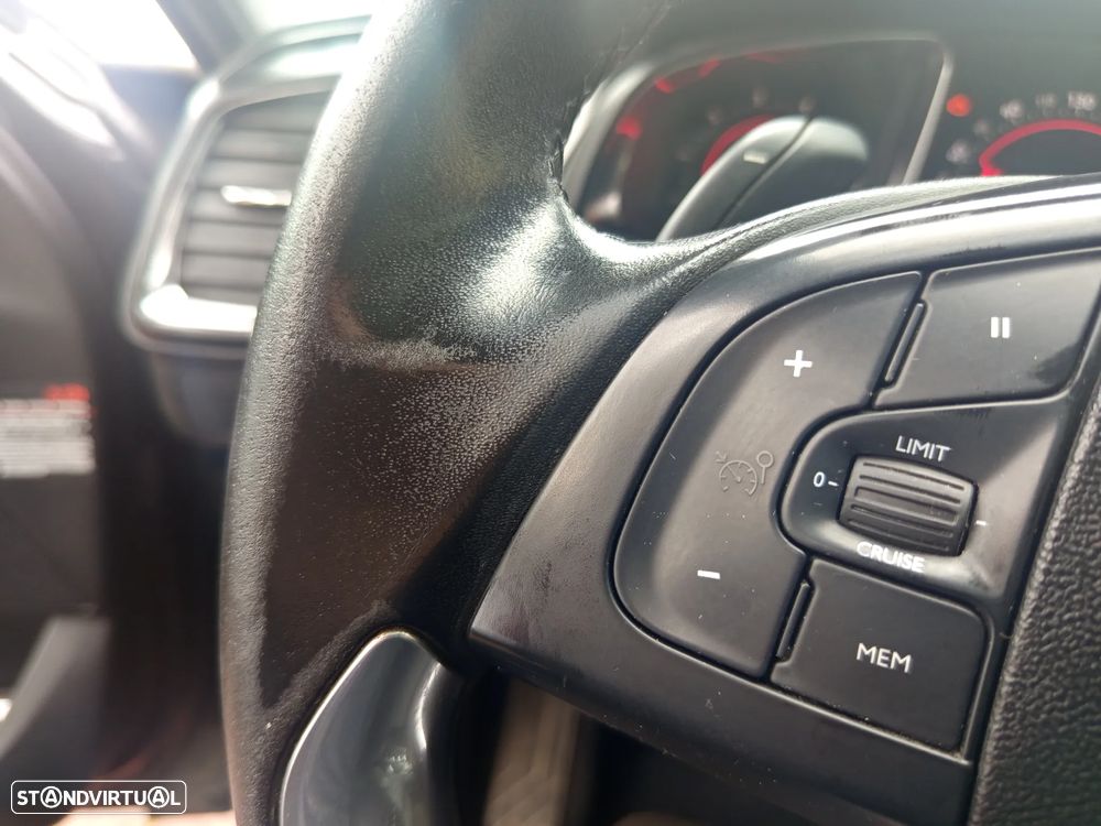 Citroën DS5 e-HDi 115 EGS6 SoChic - 15