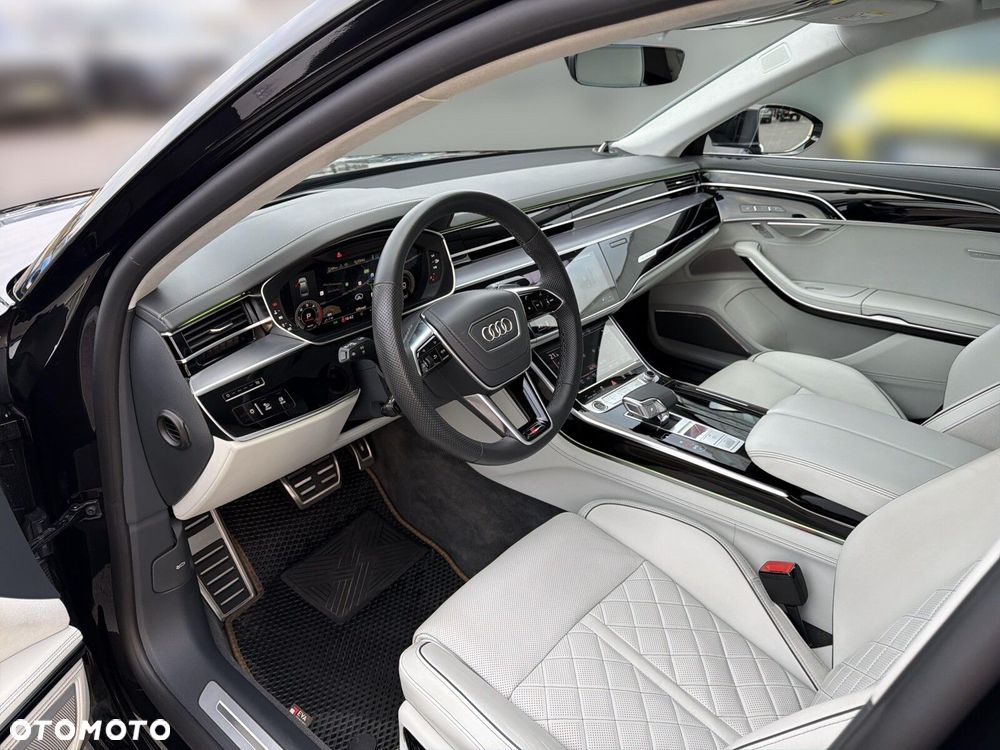 Audi A8 - 11