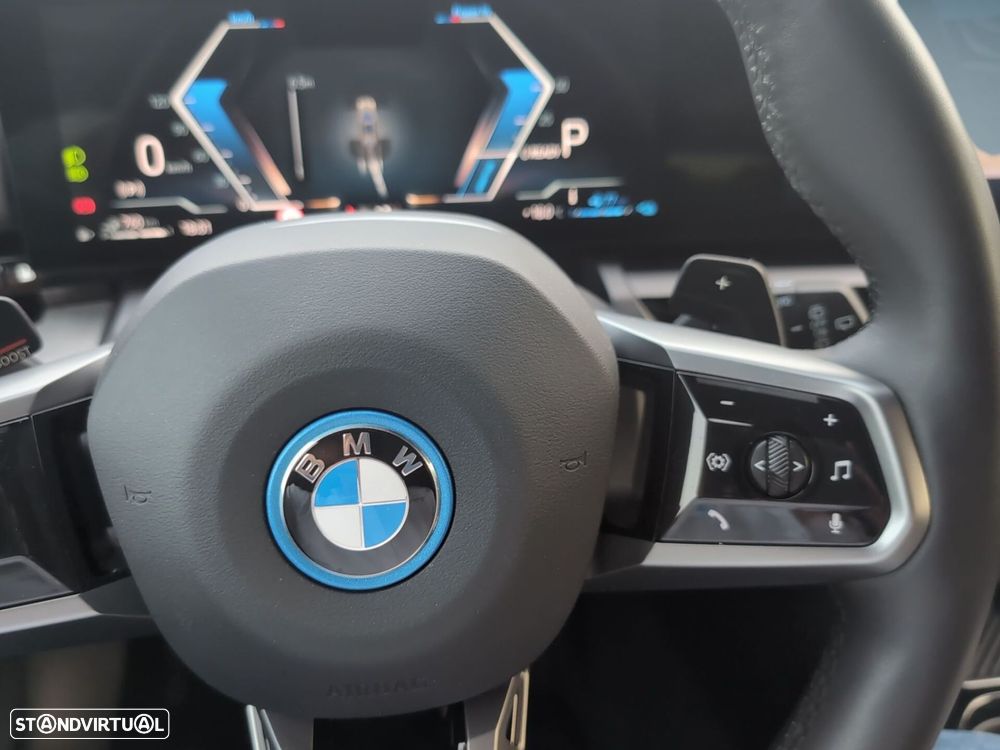 BMW 530 e Pack Desportivo M - 23