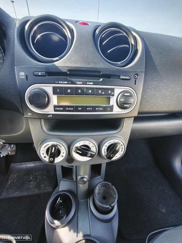 Mitsubishi Colt - 12