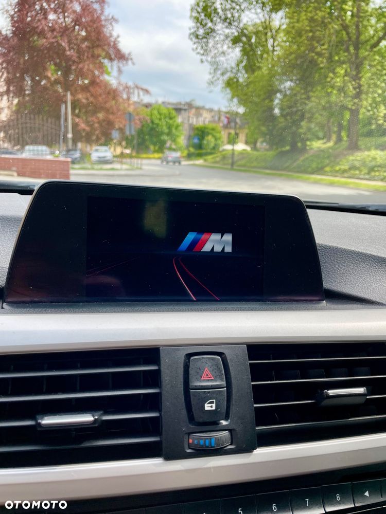 BMW Seria 3 318d Sport Line - 5