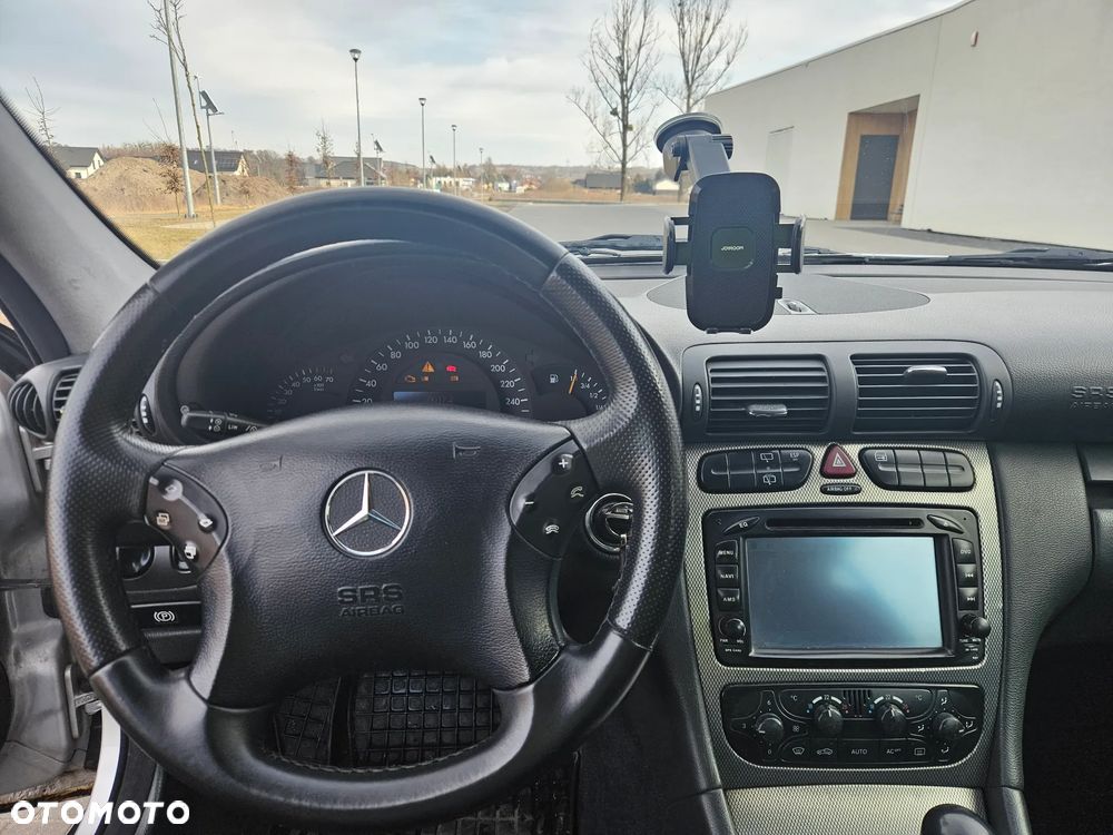 Mercedes-Benz Klasa C 180 T Kompressor Classic - 6