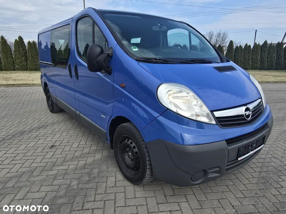 Opel Vivaro - 1