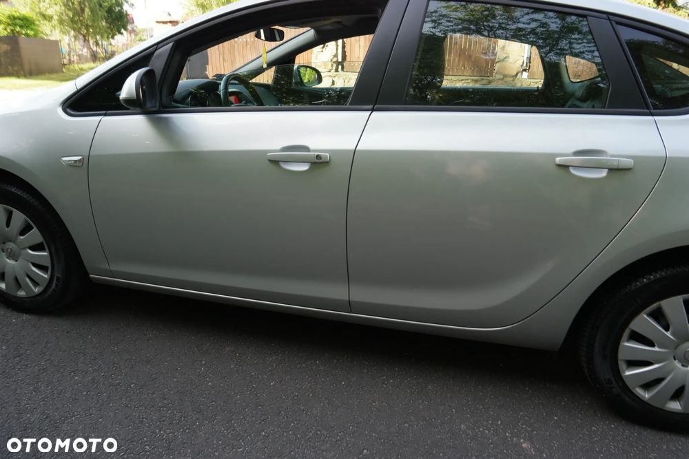 Opel Astra - 10