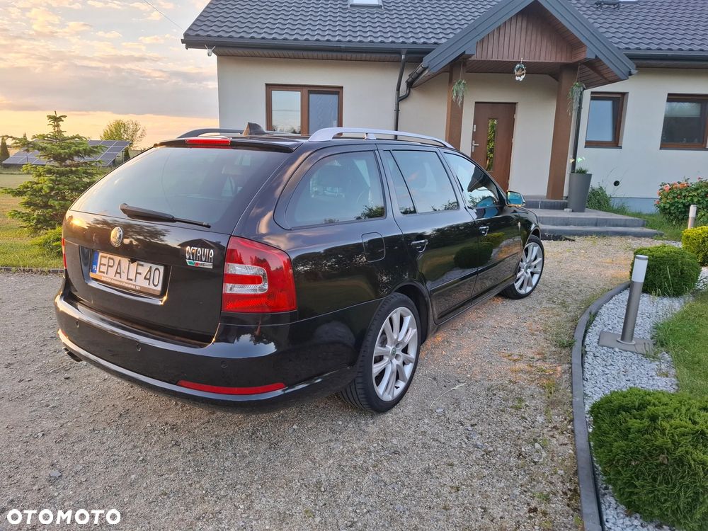 Skoda Octavia 2.0 TDI RS - 10