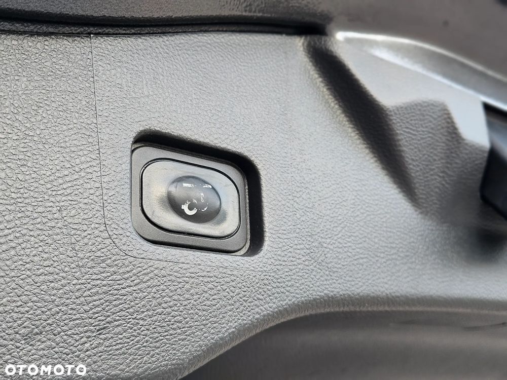 Ford Mondeo 2.0 EcoBlue Titanium - 26
