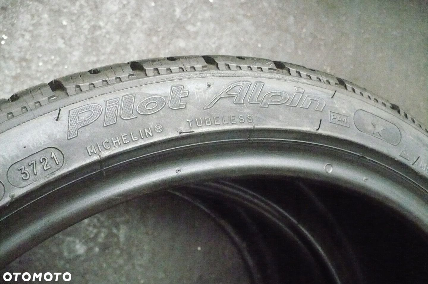 2x MICHELIN Pilot Alpin PA4 235/35R19 6,7mm 7,5mm 2021 - 4