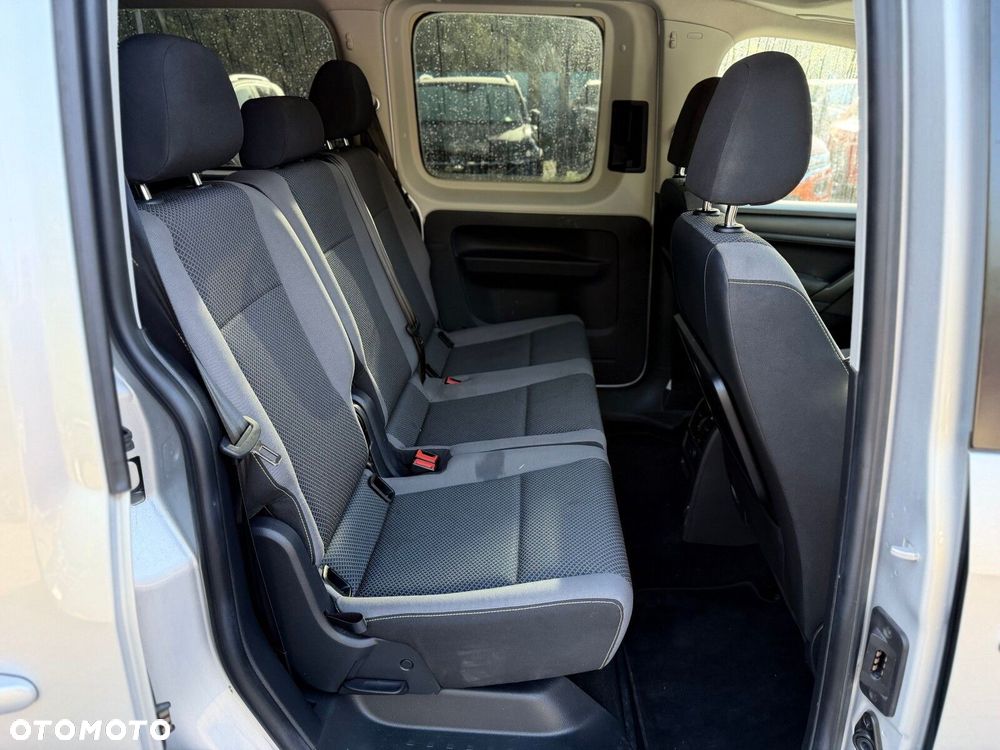 Volkswagen Caddy Maxi DSG - 25