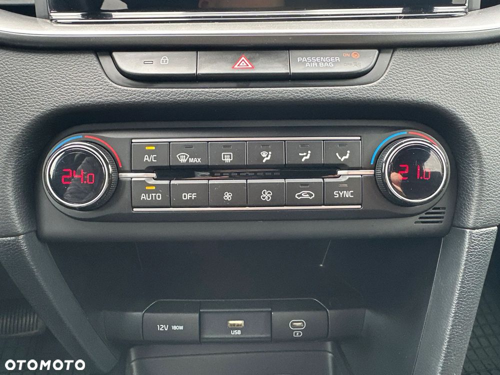 Kia XCeed 1.5 T-GDI M DCT - 24
