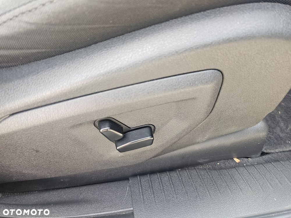 Jeep Grand Cherokee - 24