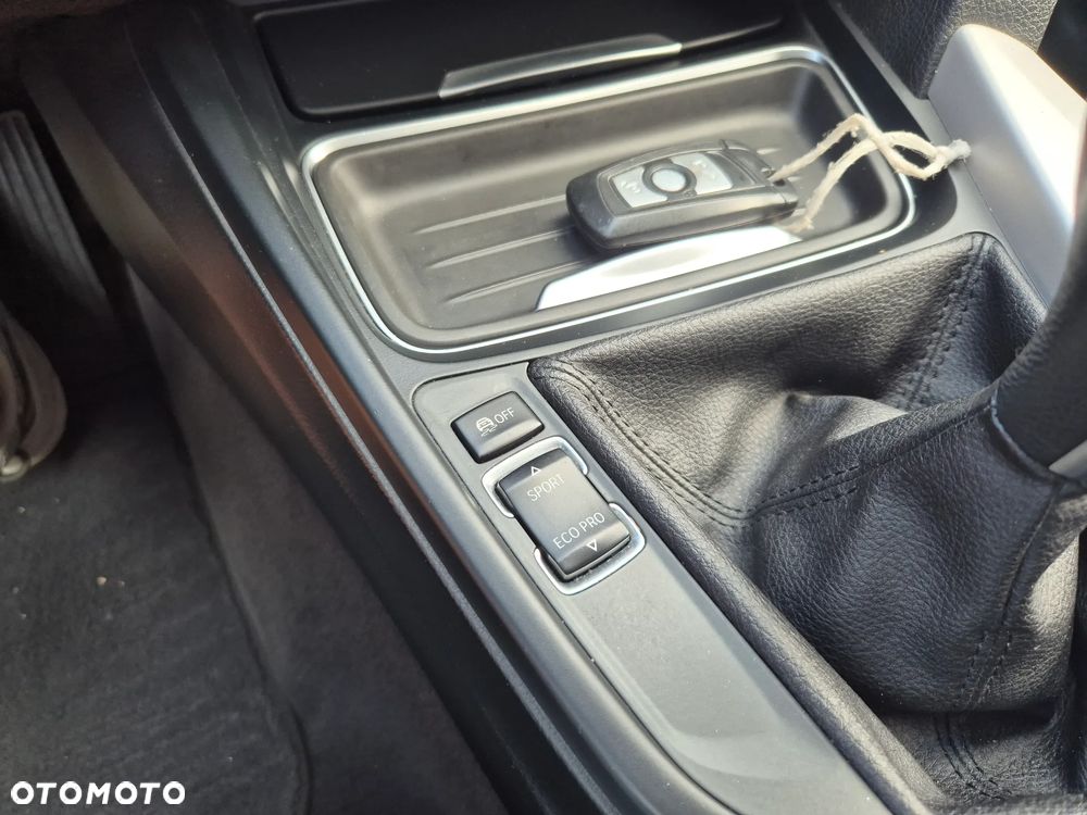 BMW Seria 3 318d DPF Edition Lifestyle - 9