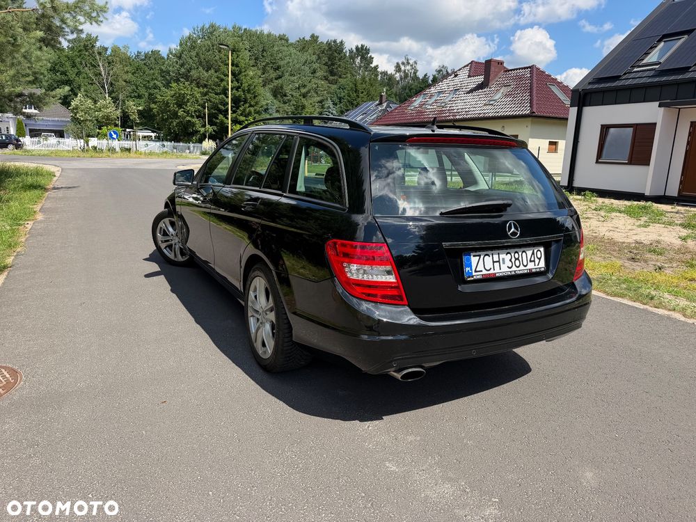 Mercedes-Benz Klasa C 200 CGI BlueEff Elegance - 14