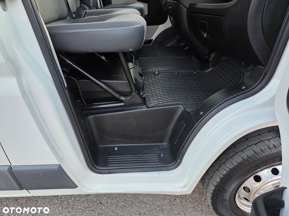 Peugeot BOXER - 28