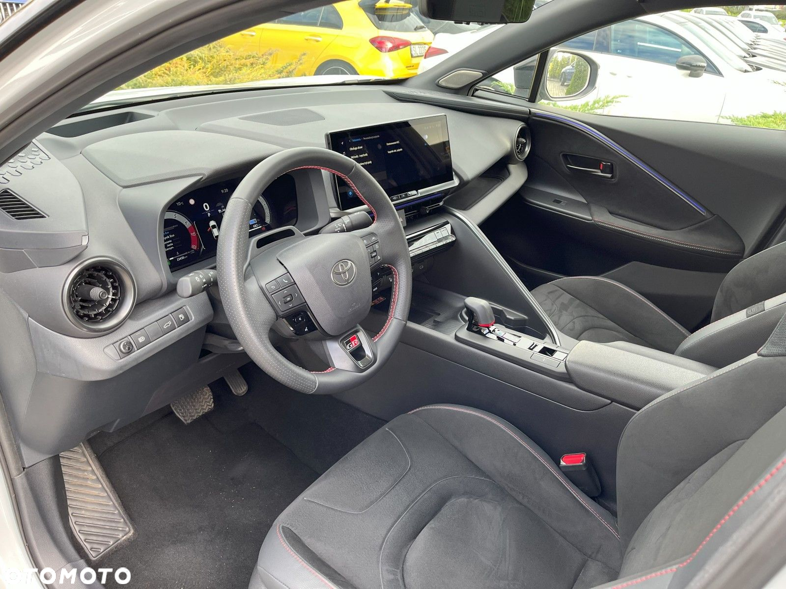 Toyota C-HR - 11