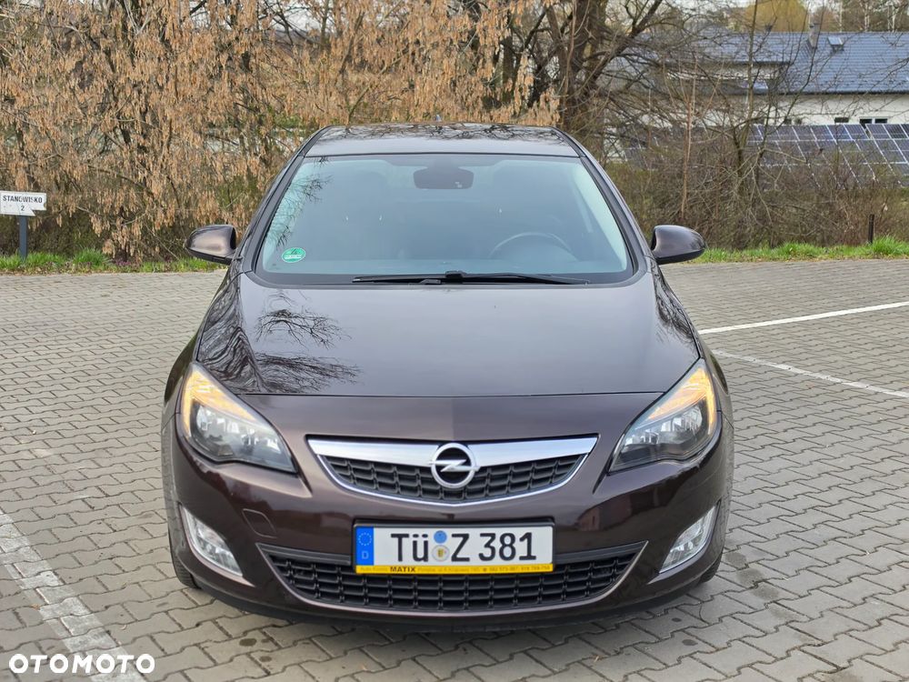 Opel Astra 1.4 Turbo 150 Jahre - 15