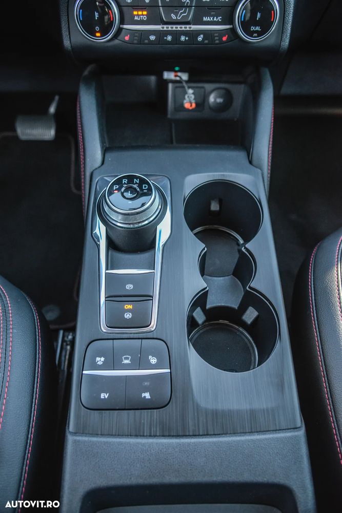 Ford Kuga 2.5 Duratec PHEV ST Line X - 17