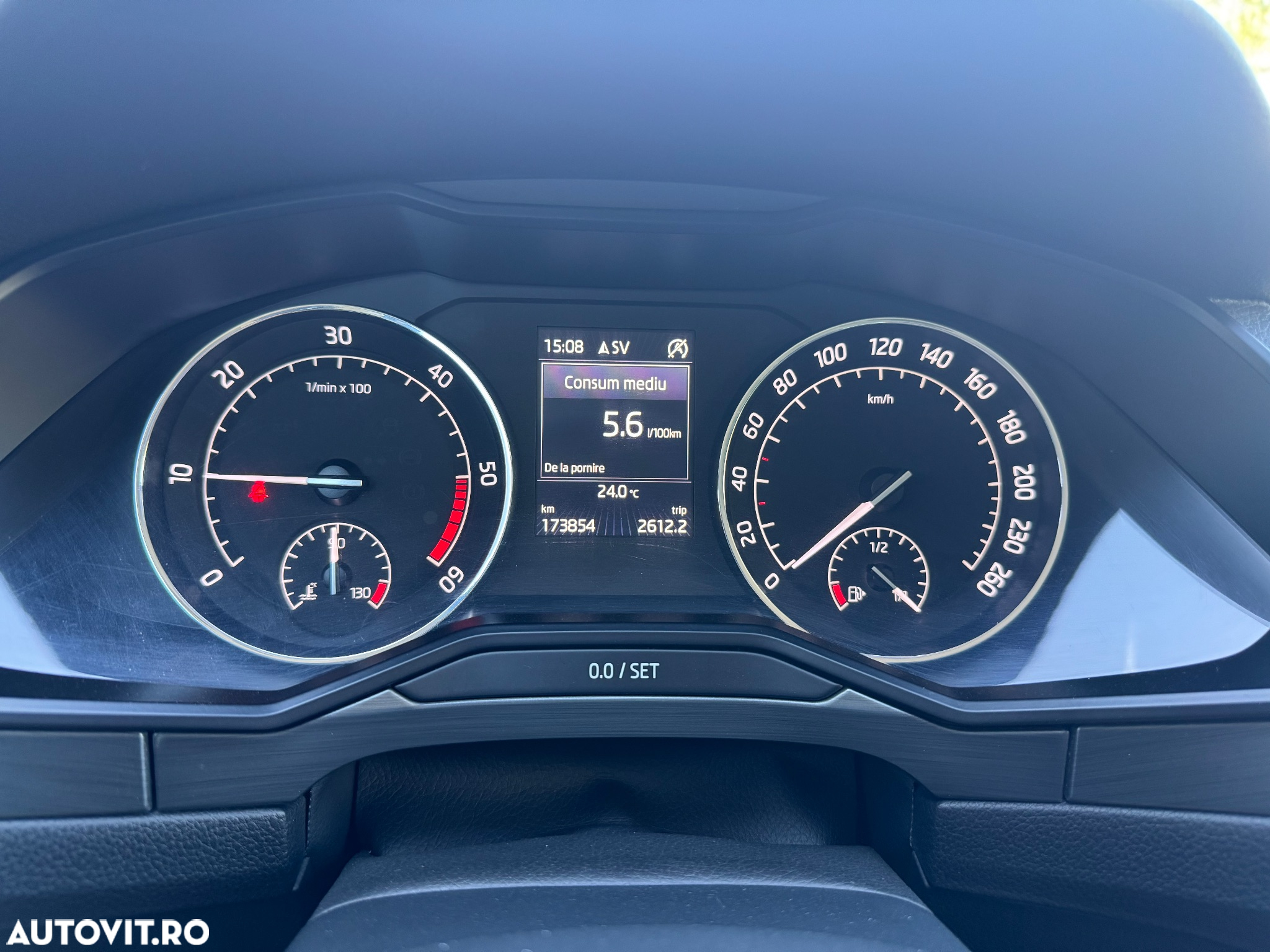 Skoda Superb 2.0 TDI DSG Style - 35