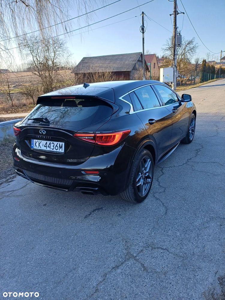 Infiniti Q30 1.6t DCT Premium - 4