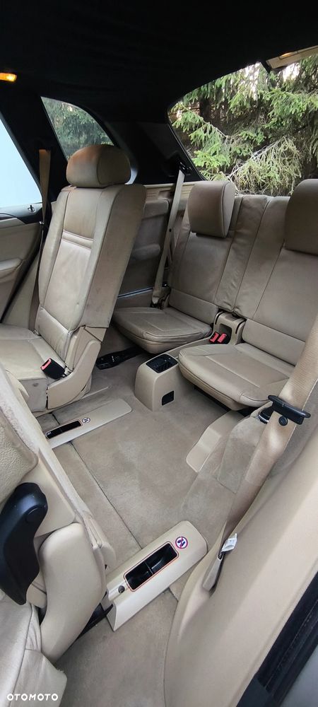 BMW X5 3.0si - 8