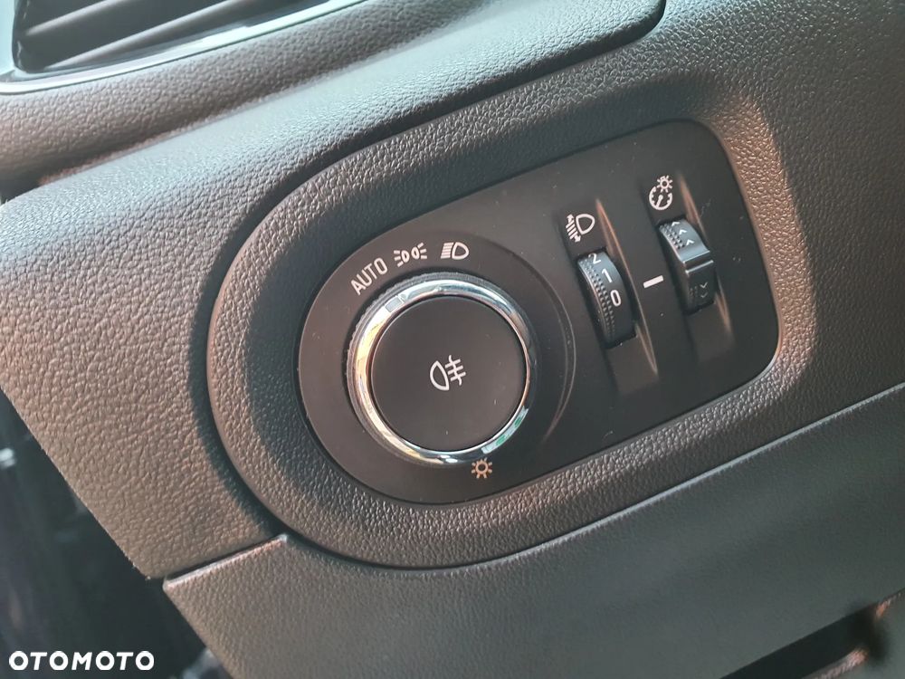 Opel Grandland X 1.2 Start/Stop Business Elegance - 23