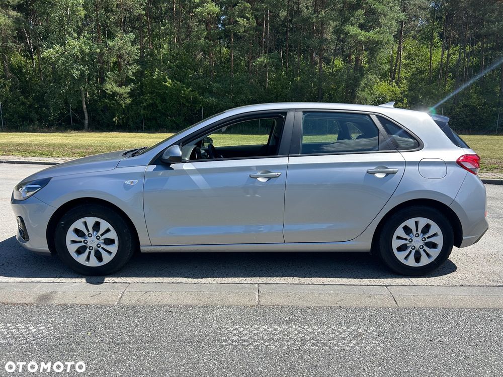 Hyundai i30 1.5 DPI Classic + - 17